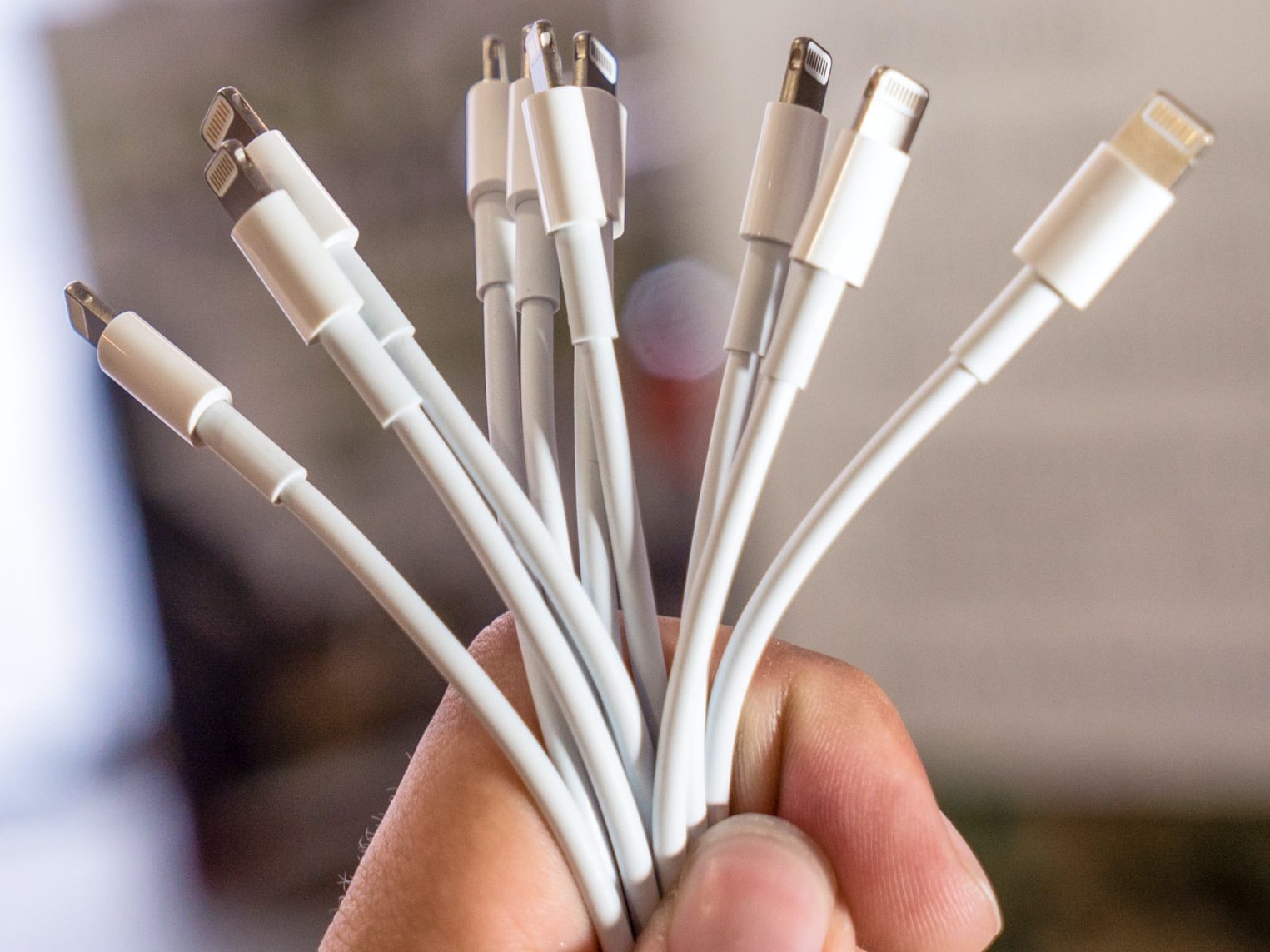 white 8 pin lightning cable