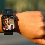 Videohovory na hodinkách Apple Watch se stávají realitou díky náramku Wristcam